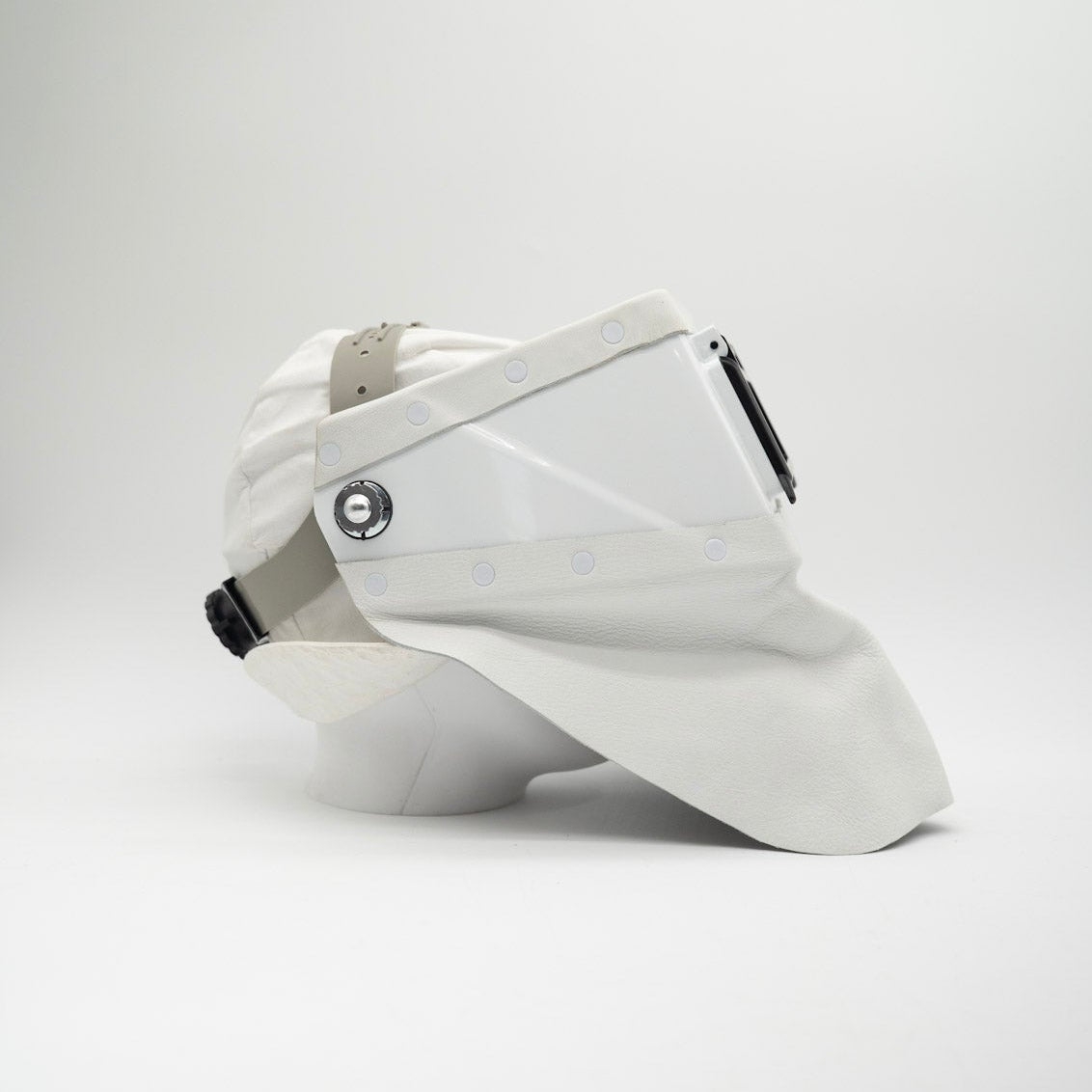 Phanthom Pro - White On White Leather