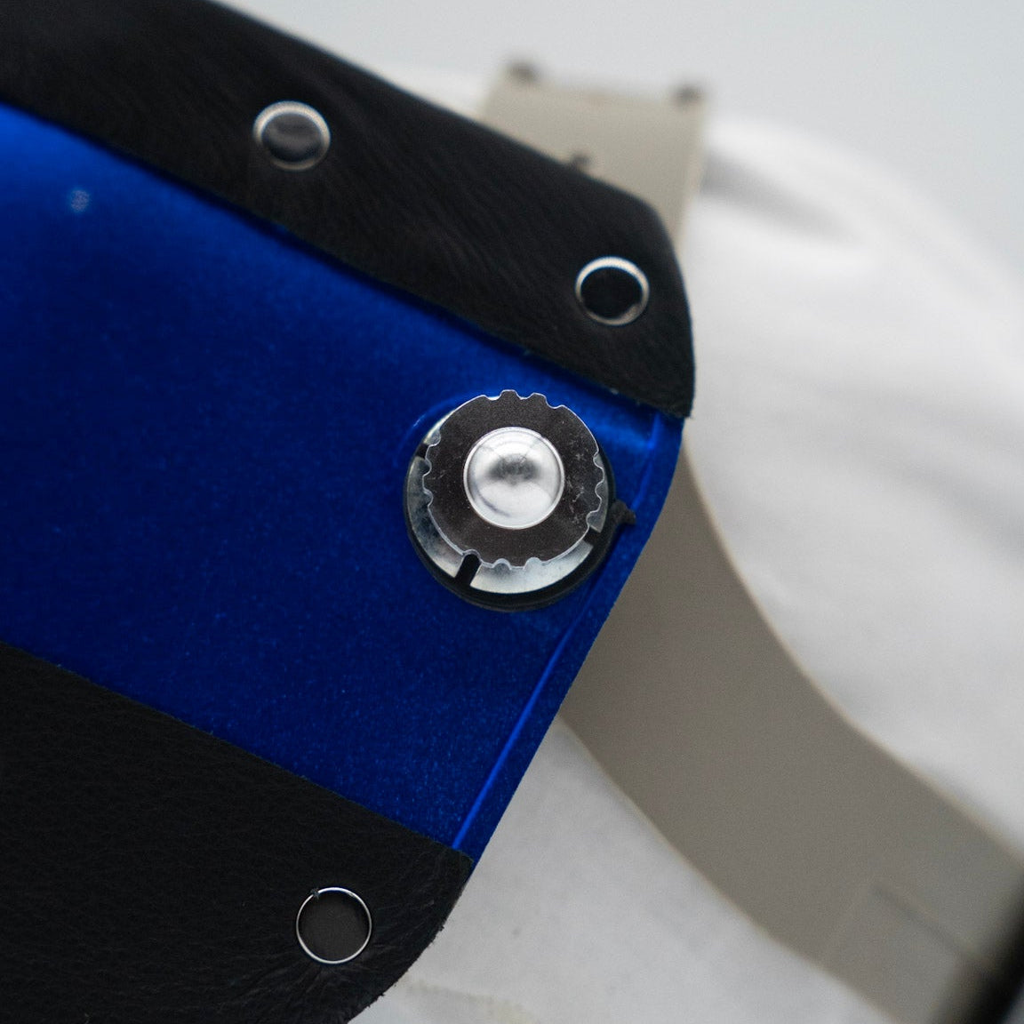 Tiger Scoop Pro - Blue On Black Leather